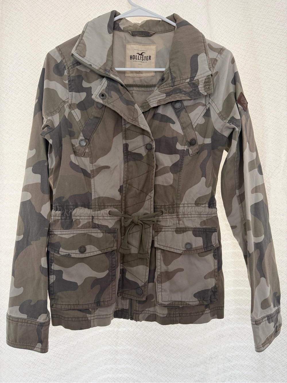 Hollister Women's Camouflage Drawstring Utility Jacket - Olive/Tan